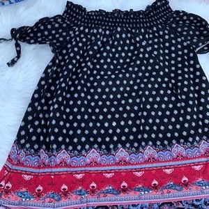 Cute ladies shirt  Bobbie Brooks